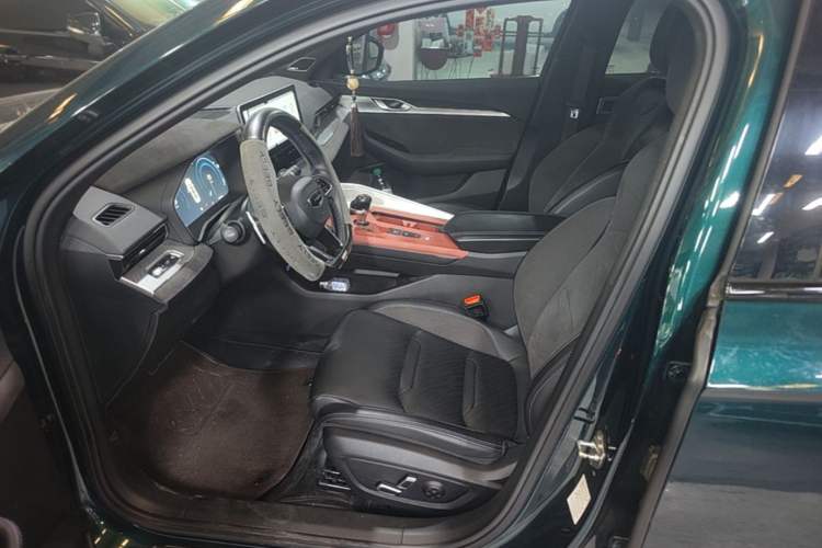 Used Geely Auto Preface 2024 2.0TD Qingyun Edition Left Front Seat