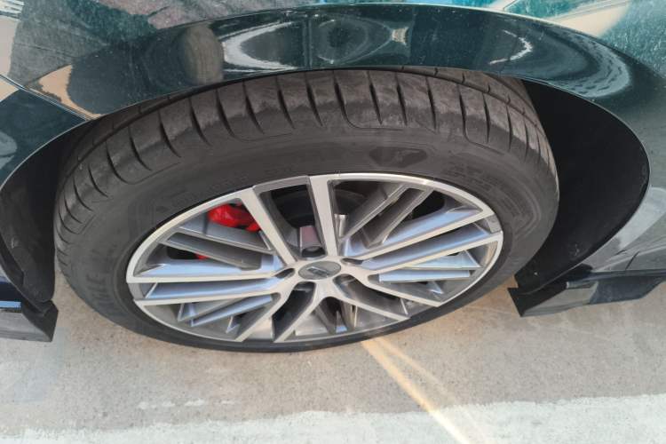 Used Geely Auto Preface 2024 2.0TD Qingyun Edition Left Front Wheel Hub