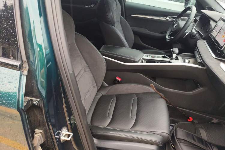Used Geely Auto Preface 2024 2.0TD Qingyun Edition Right Front Seat