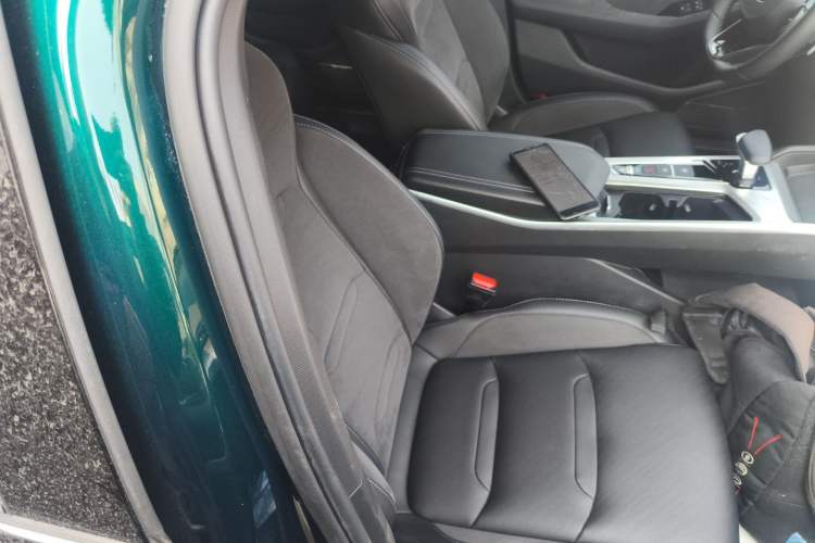 Used Geely Auto Preface 2024 2.0TD Qingyun Edition Right Front Seat