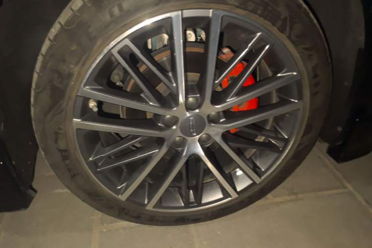 Used Geely Auto Preface 2024 2.0TD Qingyun Edition Right Front Wheel Hub
