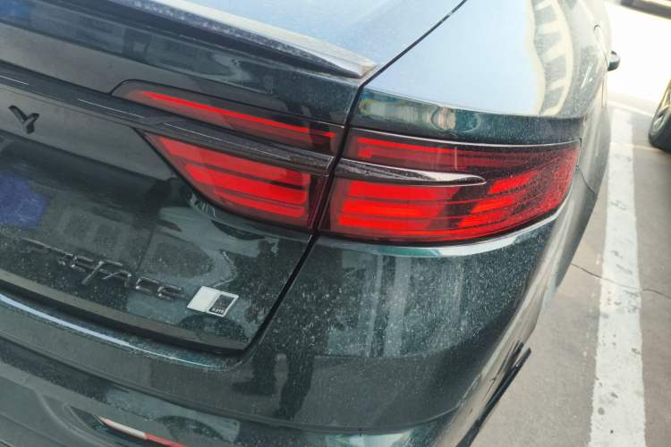 Used Geely Auto Preface 2024 2.0TD Qingyun Edition Right Rear Taillight