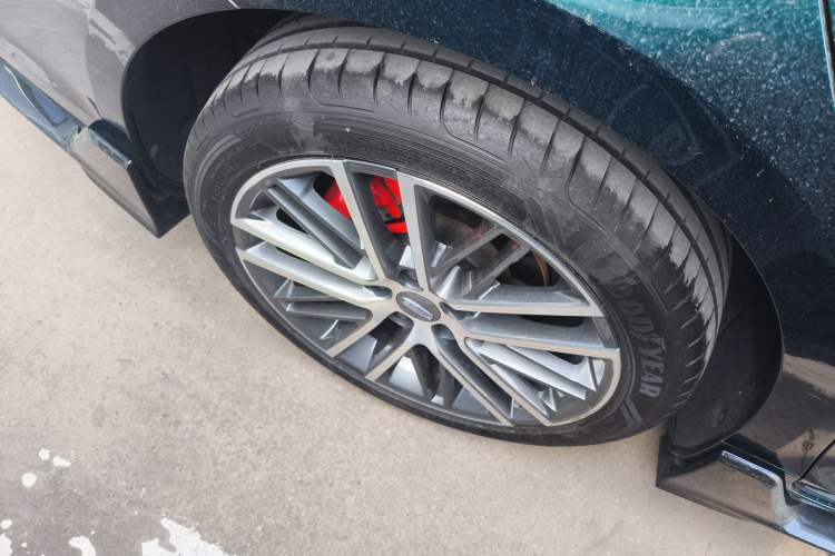 Used Geely Auto Preface 2024 2.0TD Qingyun Edition Right Rear Wheel Hub