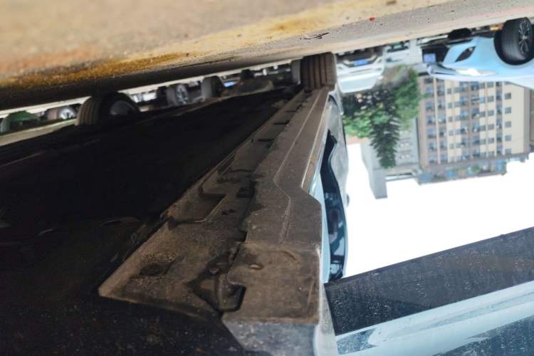 Used Geely Auto Preface 2024 2.0TD Qingyun Edition Right Side Sill