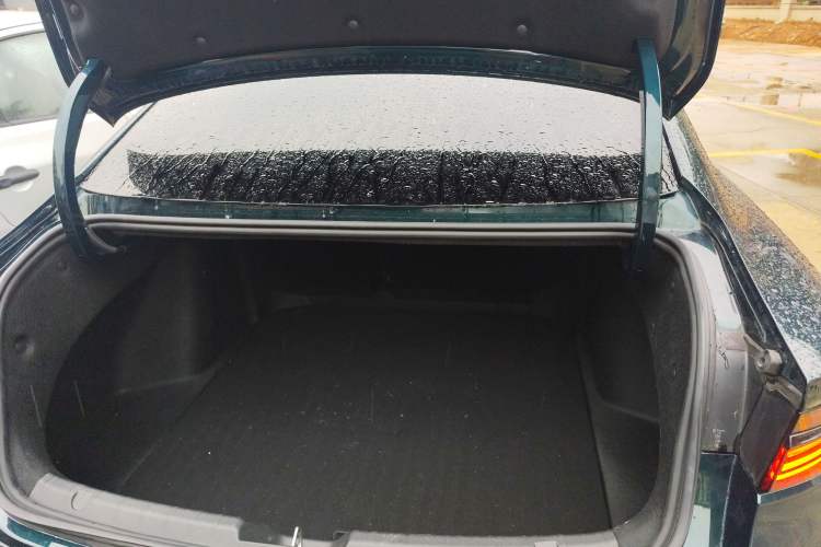 Used Geely Auto Preface 2024 2.0TD Qingyun Edition Trunk
