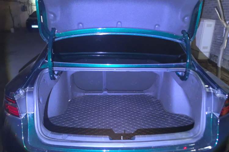Used Geely Auto Preface 2024 2.0TD Qingyun Edition Trunk