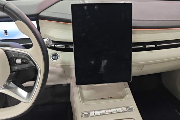 Used Geely Auto Preface 2024 Zhiqing 1.5TD Tiangong Edition Audio And AC Panel