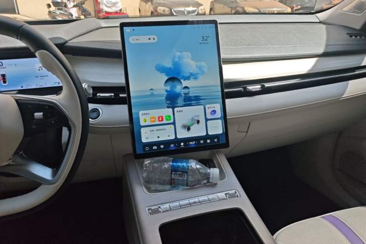 Used Geely Auto Preface 2024 Zhiqing 1.5TD Tiangong Edition Audio And AC Panel