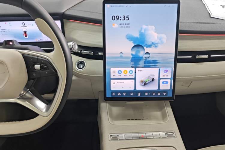 Used Geely Auto Preface 2024 Zhiqing 1.5TD Tiangong Edition Audio And AC Panel