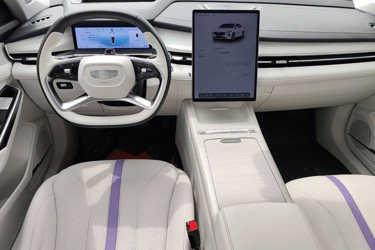 Used Geely Auto Preface 2024 Zhiqing 1.5TD Tiangong Edition Center Console