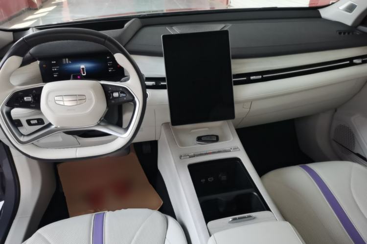 Used Geely Auto Preface 2024 Zhiqing 1.5TD Tiangong Edition Center Console