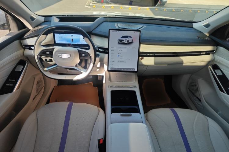 Used Geely Auto Preface 2024 Zhiqing 1.5TD Tiangong Edition Center Console