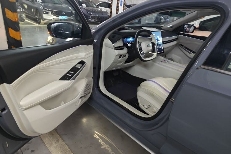 Used Geely Auto Preface 2024 Zhiqing 1.5TD Tiangong Edition Driver Seat