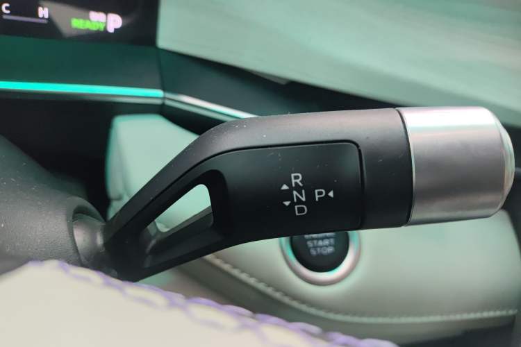 Used Geely Auto Preface 2024 Zhiqing 1.5TD Tiangong Edition Gear Lever