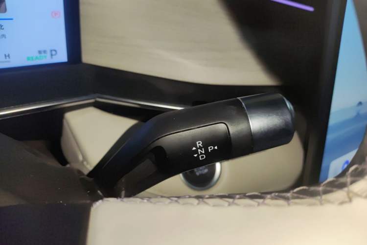 Used Geely Auto Preface 2024 Zhiqing 1.5TD Tiangong Edition Gear Lever
