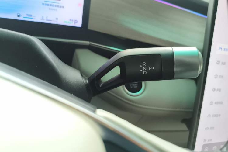 Used Geely Auto Preface 2024 Zhiqing 1.5TD Tiangong Edition Gear Lever