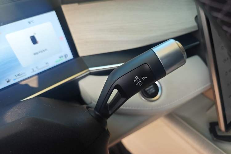 Used Geely Auto Preface 2024 Zhiqing 1.5TD Tiangong Edition Gear Lever