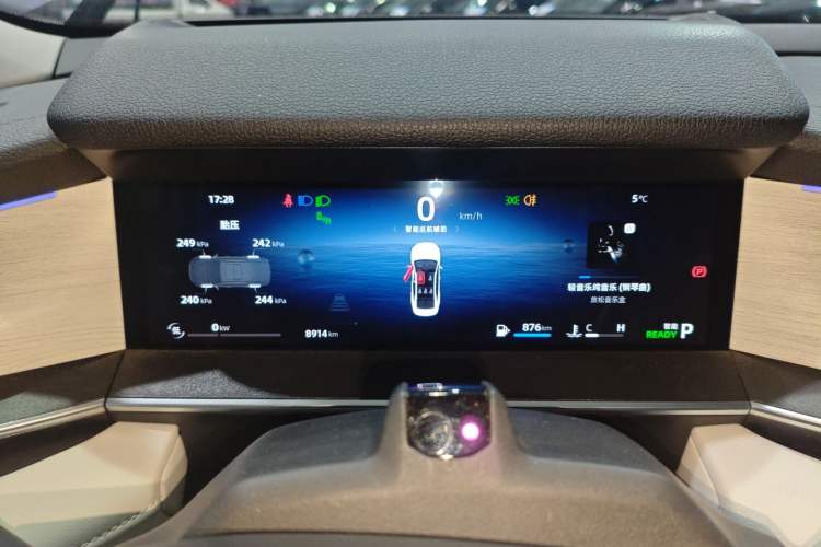 Used Geely Auto Preface 2024 Zhiqing 1.5TD Tiangong Edition Instrument Cluster
