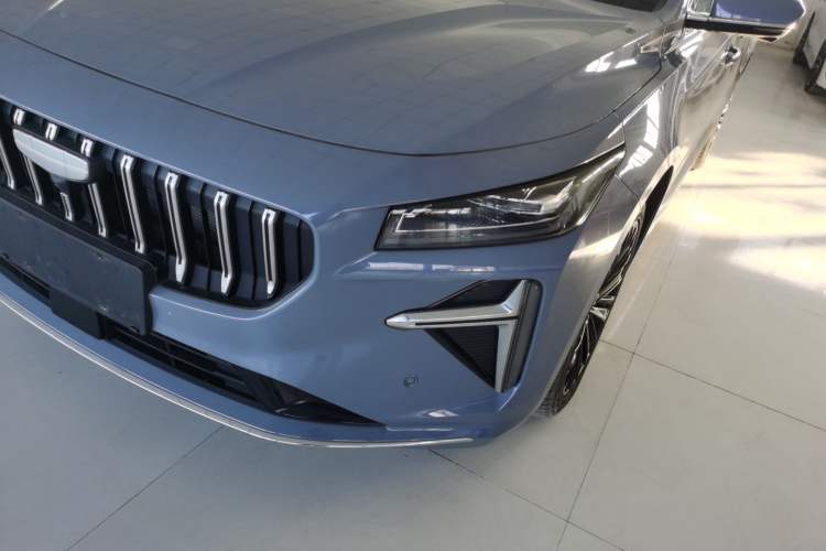 Used Geely Auto Preface 2024 Zhiqing 1.5TD Tiangong Edition Left Front Headlight