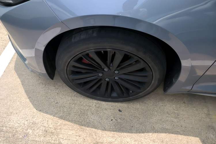 Used Geely Auto Preface 2024 Zhiqing 1.5TD Tiangong Edition Left Front Wheel Hub