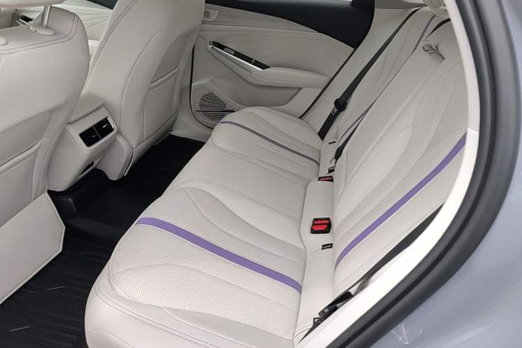 Used Geely Auto Preface 2024 Zhiqing 1.5TD Tiangong Edition Left Rear Seat