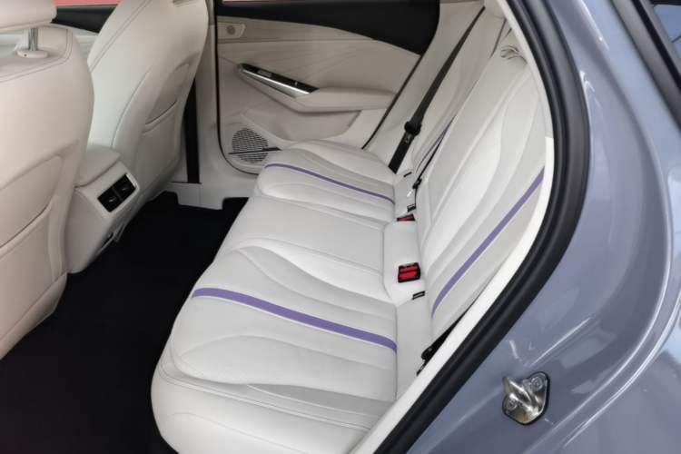 Used Geely Auto Preface 2024 Zhiqing 1.5TD Tiangong Edition Left Rear Seat