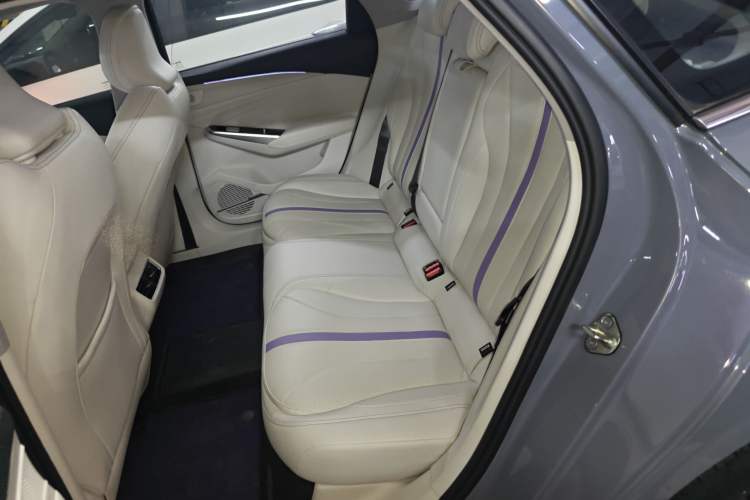 Used Geely Auto Preface 2024 Zhiqing 1.5TD Tiangong Edition Left Rear Seat