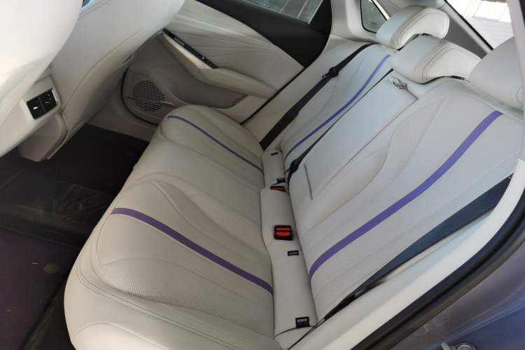 Used Geely Auto Preface 2024 Zhiqing 1.5TD Tiangong Edition Left Rear Seat