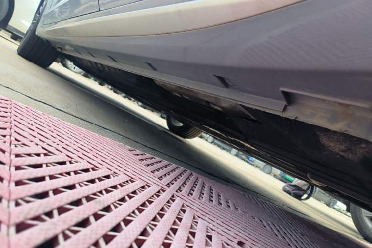 Used Geely Auto Preface 2024 Zhiqing 1.5TD Tiangong Edition Left Side Sill