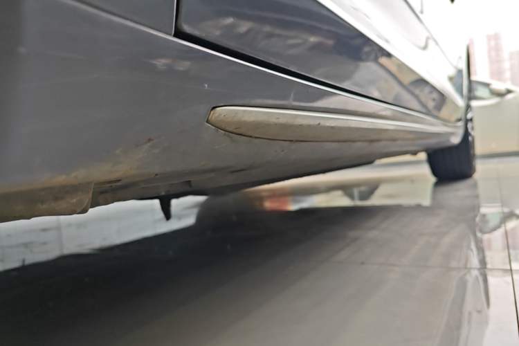 Used Geely Auto Preface 2024 Zhiqing 1.5TD Tiangong Edition Left Side Sill