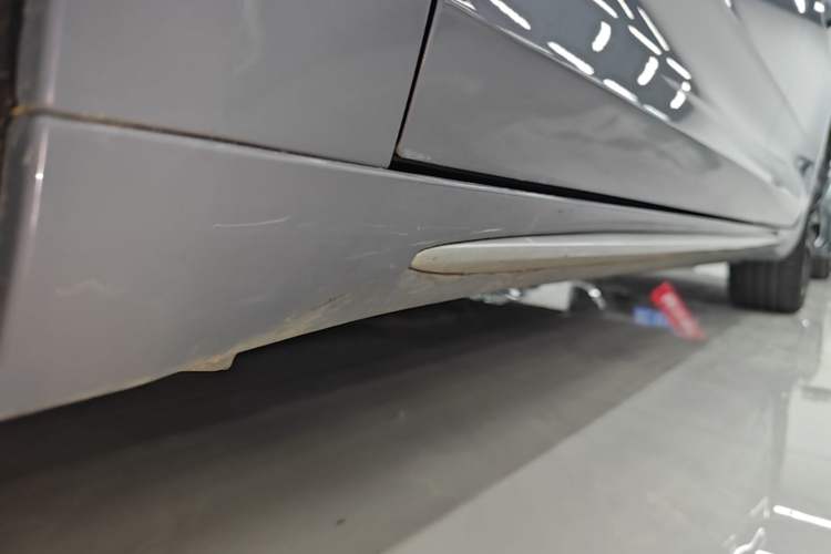 Used Geely Auto Preface 2024 Zhiqing 1.5TD Tiangong Edition Left Side Sill