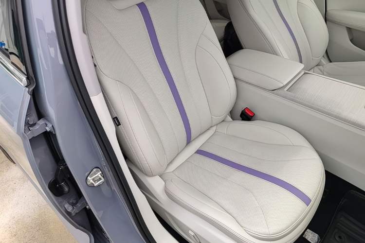 Used Geely Auto Preface 2024 Zhiqing 1.5TD Tiangong Edition Right Front Seat