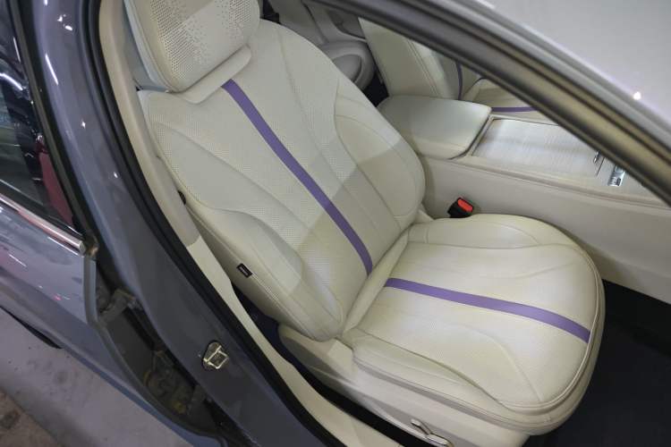Used Geely Auto Preface 2024 Zhiqing 1.5TD Tiangong Edition Right Front Seat