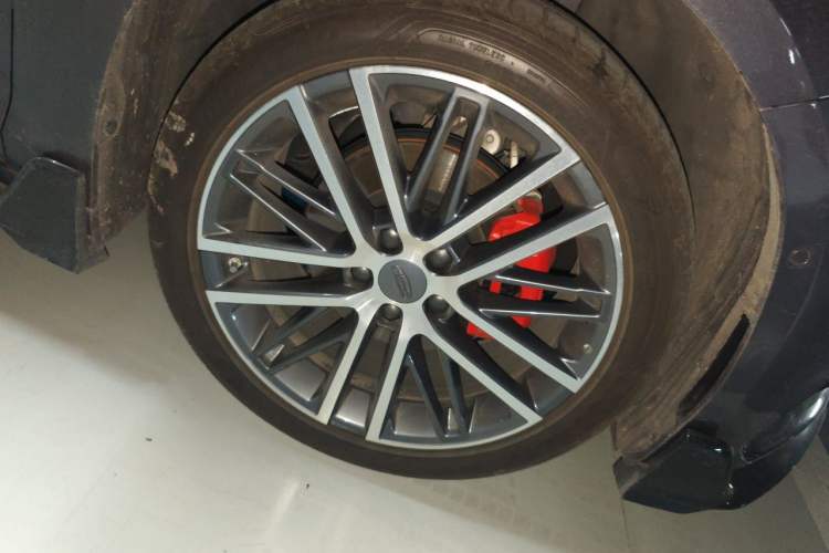 Used Geely Auto Preface 2024 2.0TD Qingyun Edition Right Front Wheel Hub