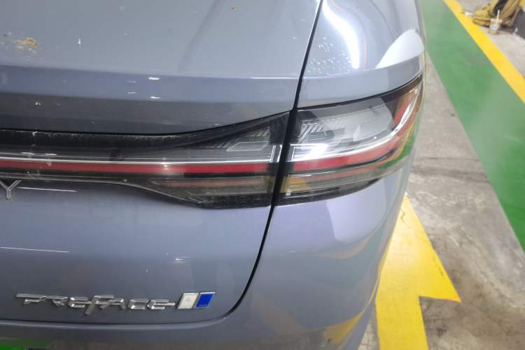 Used Geely Auto Preface 2024 Zhiqing 1.5TD Tiangong Edition Right Rear Taillight
