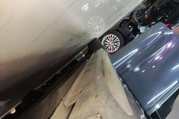 Used Geely Auto Preface 2024 Zhiqing 1.5TD Tiangong Edition Right Side Sill