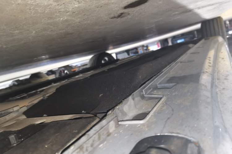 Used Geely Auto Preface 2024 Zhiqing 1.5TD Tiangong Edition Right Side Sill