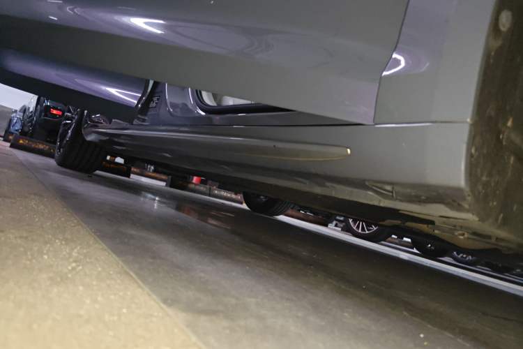 Used Geely Auto Preface 2024 Zhiqing 1.5TD Tiangong Edition Right Side Sill