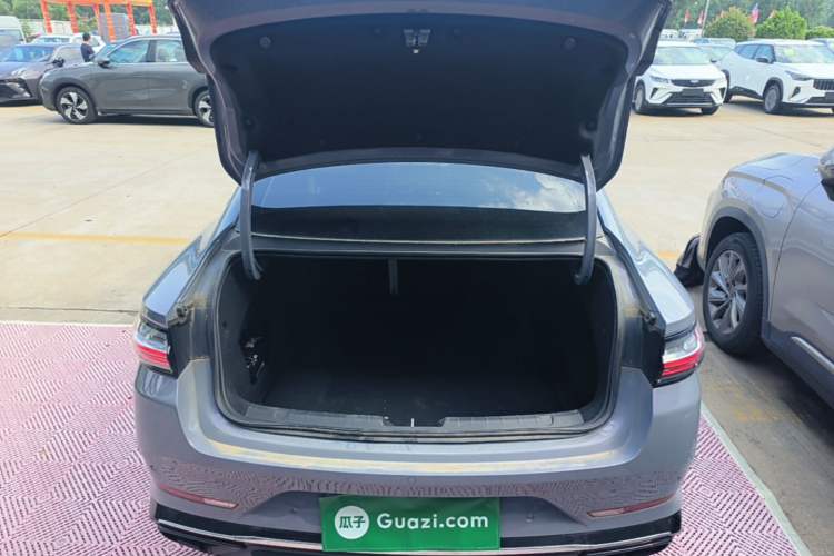 Used Geely Auto Preface 2024 Zhiqing 1.5TD Tiangong Edition Trunk