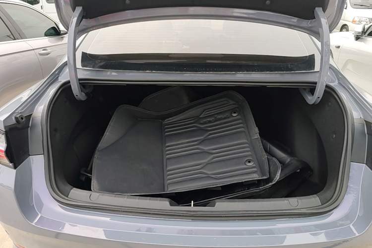 Used Geely Auto Preface 2024 Zhiqing 1.5TD Tiangong Edition Trunk