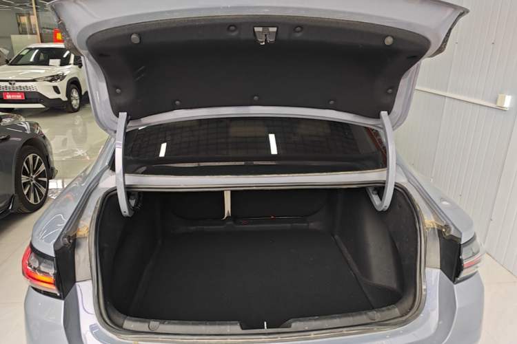 Used Geely Auto Preface 2024 Zhiqing 1.5TD Tiangong Edition Trunk