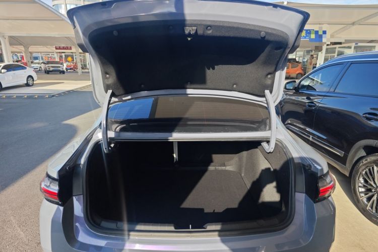 Used Geely Auto Preface 2024 Zhiqing 1.5TD Tiangong Edition Trunk