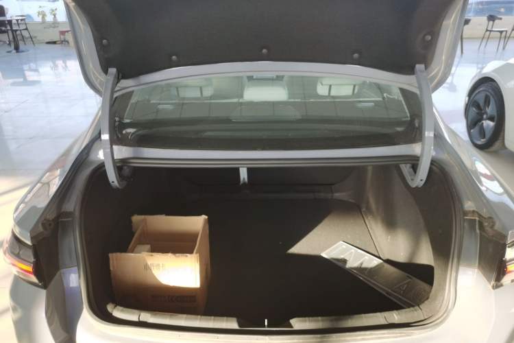Used Geely Auto Preface 2024 Zhiqing 1.5TD Tiangong Edition Trunk