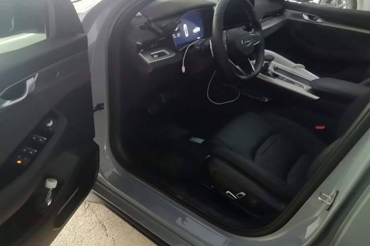 Used Geely Auto Preface 2024 2.0TD Xiaohan Edition Driver Seat