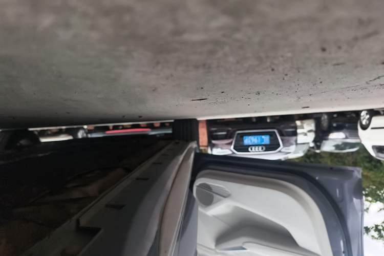 Used Geely Auto Preface 2024 Zhiqing 1.5TD Xingyun Edition Left Side Sill