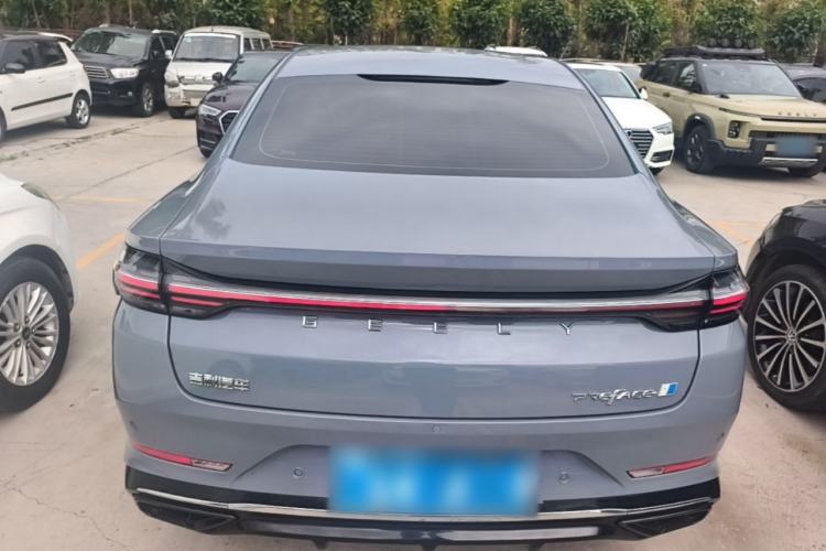 Used Geely Auto Preface 2024 Zhiqing 1.5TD Xingyun Edition Rear