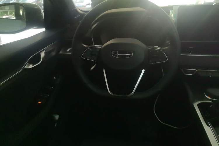 Used Geely Auto Preface 2024 2.0TD Xiaohan Edition Steering Wheel