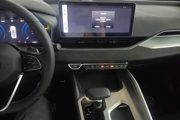 Used Geely Auto Preface 2024 2.0TD Qingyun Edition Audio And AC Panel