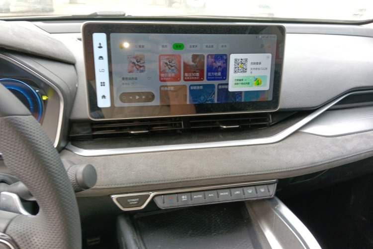 Used Geely Auto Preface 2024 2.0TD Qingyun Edition Audio And AC Panel