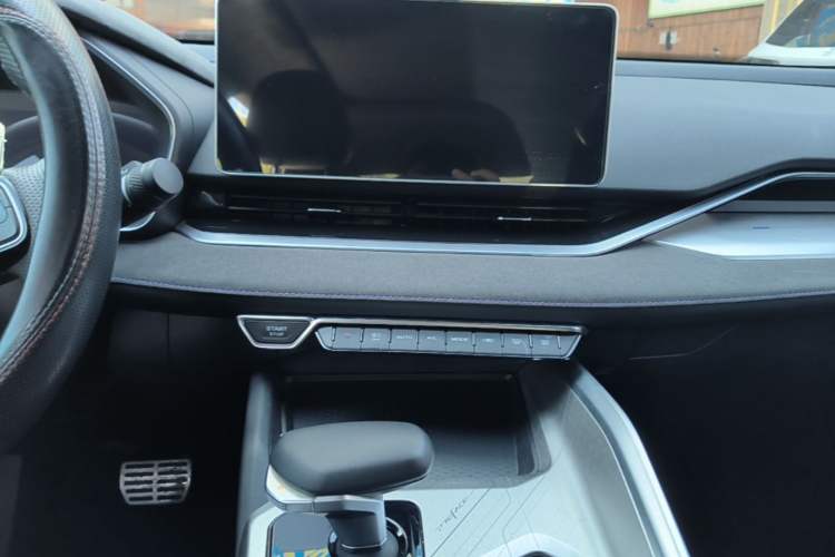 Used Geely Auto Preface 2024 2.0TD Qingyun Edition Audio And AC Panel